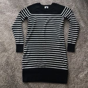 Size Small Old Navy Black/White Sweater Dress
